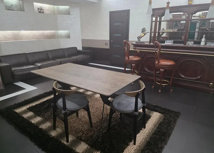 Casa Italiana With Exclusive Pool 招待所 敖德萨